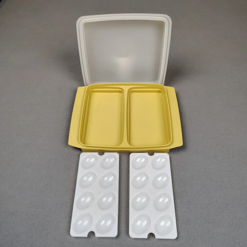 Vintage‎ Tupperware HARVEST GOLD Deviled Egg Keeper Carrier Storage Set USA